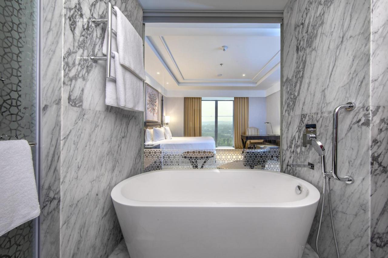 Itc Royal Bengal, A Luxury Collection Hotel, Calcutta Exterior foto Bathroom