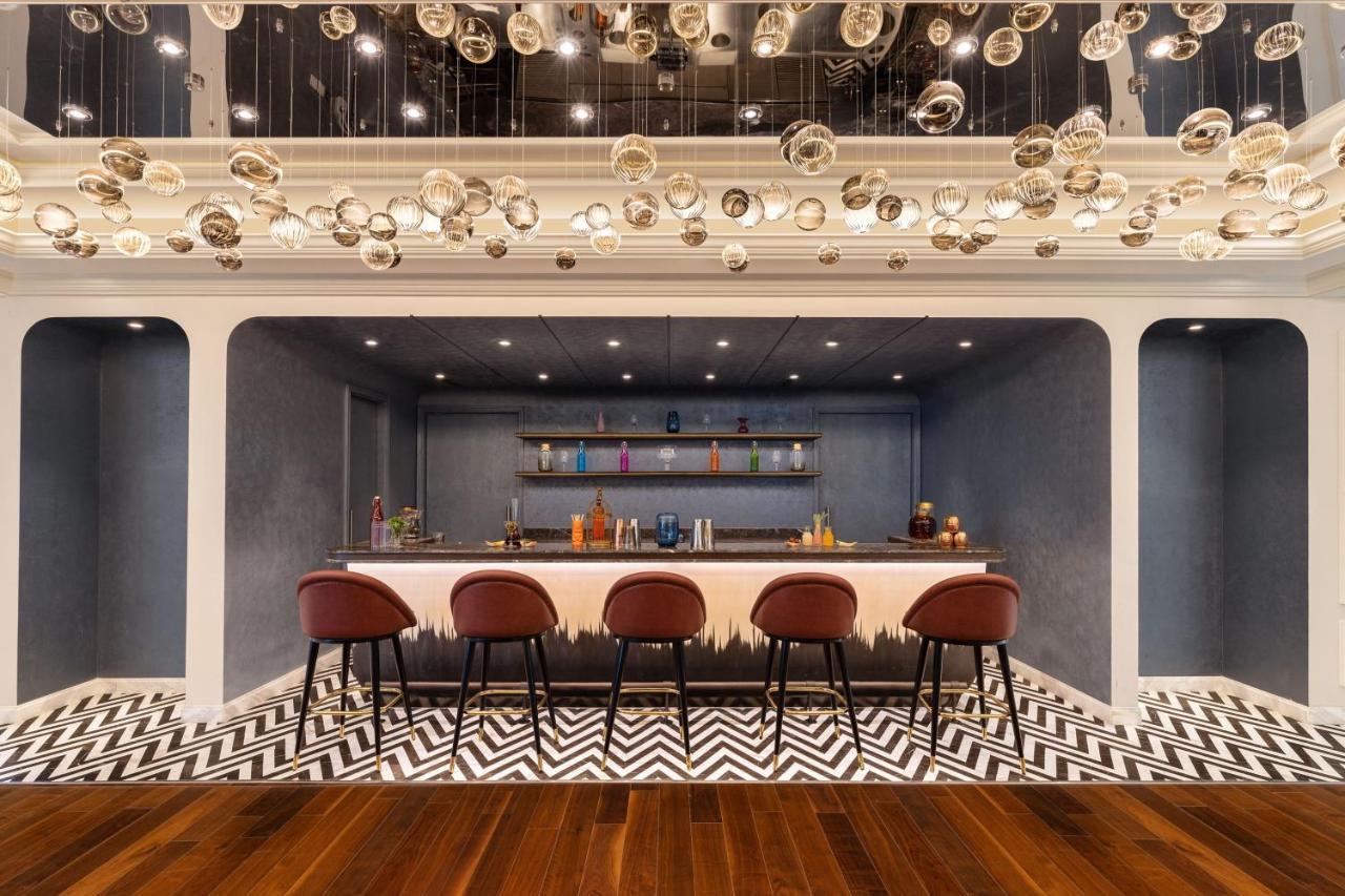 Itc Royal Bengal, A Luxury Collection Hotel, Calcutta Exterior foto The bar on board